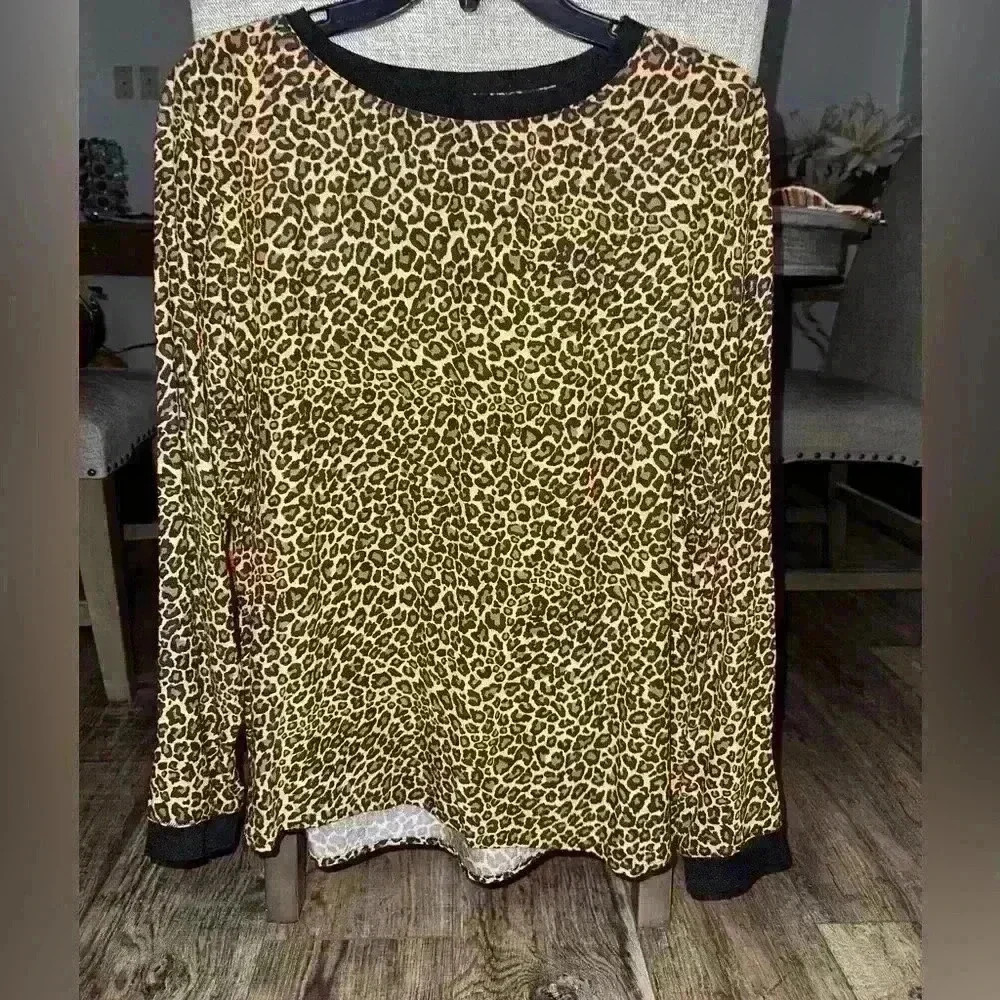 JOHNSTON & MURPHY Leopard Printed Knit Trim Blouse - Size Medium - NEW $99.50